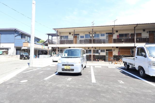 Crecia北方 駐車場