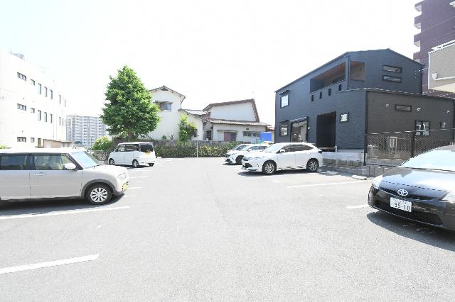 あぅん霧ヶ丘 駐車場