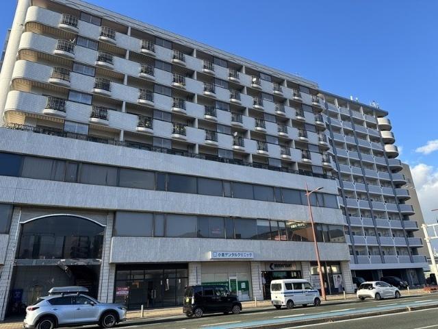 足立興産ビル 外観