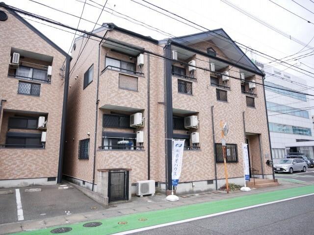 マカロニ（202） 外観