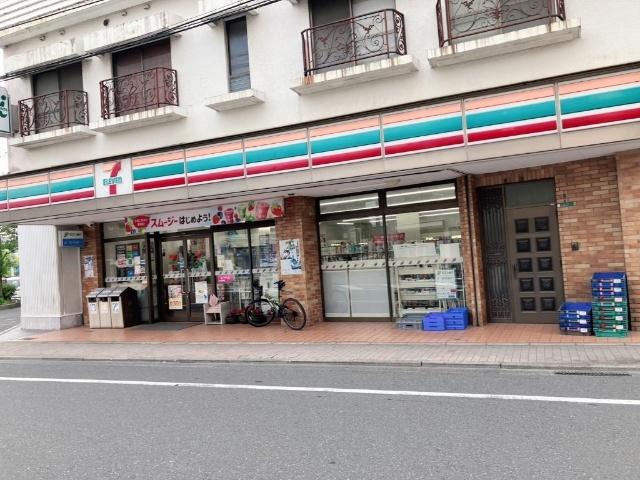 セブンイレブン北九大前店：281m