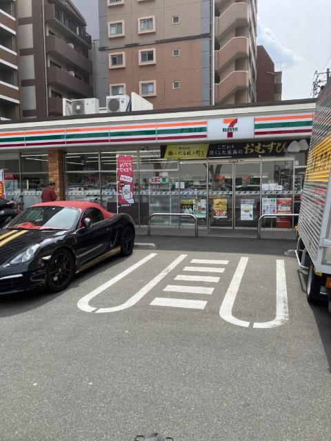 セブンイレブン博多駅東3丁目店：102m