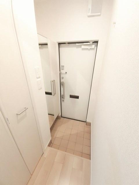エクセレント赤井（103） 玄関