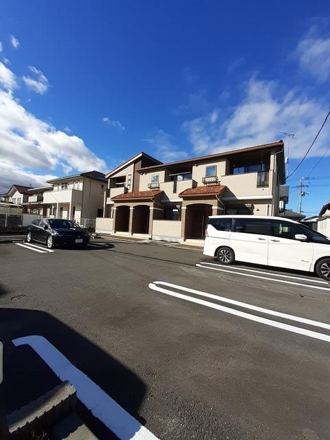 グラン・スイート（202） 駐車場