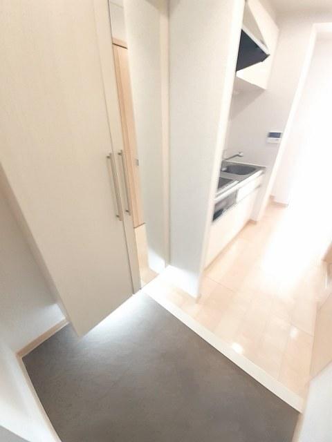 Ｌｕｎａ　ｌａｐｉｎ　１（201） 玄関