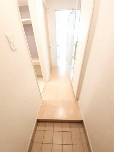楓の樹（103） 玄関