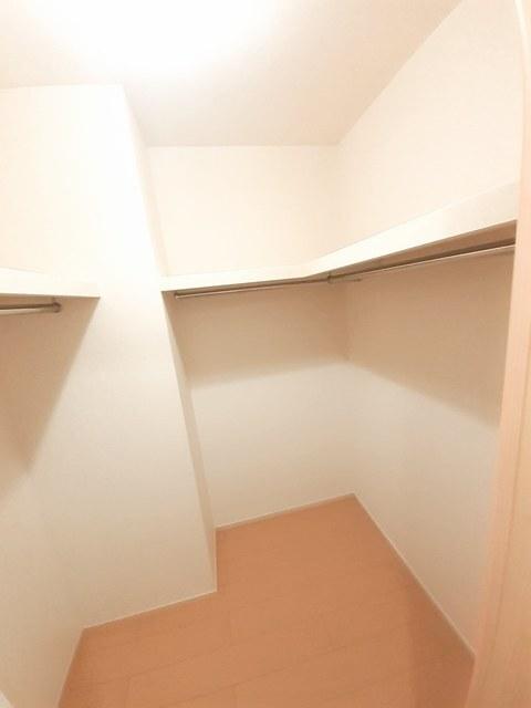 Ｐｉｎｅ　Ｂｒｅｅｚｅ壱番館（102） 収納