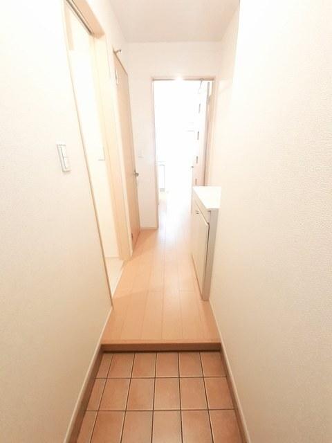 Ｐｉｎｅ　Ｂｒｅｅｚｅ壱番館（102） 玄関