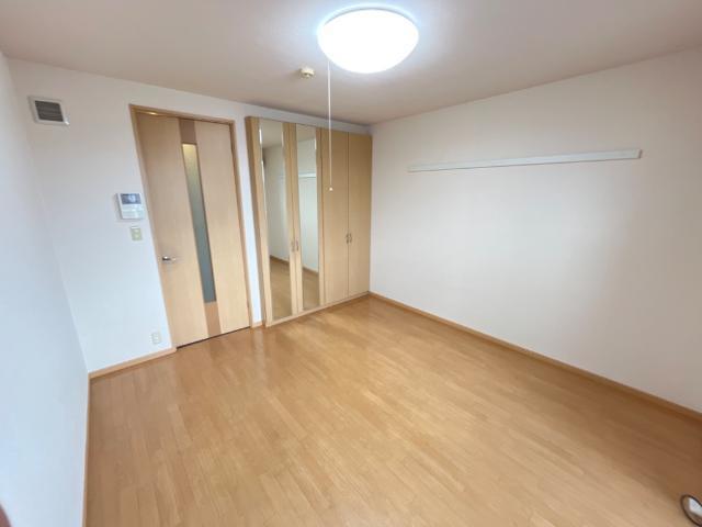 ラ・ジュルネ 部屋画像