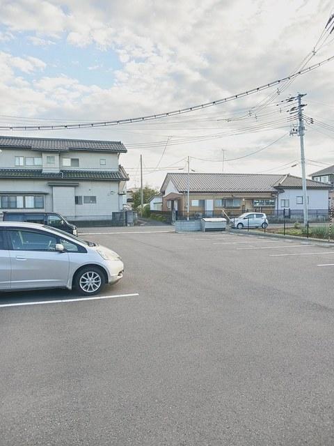 ツインキャッスルＢ（101） 駐車場
