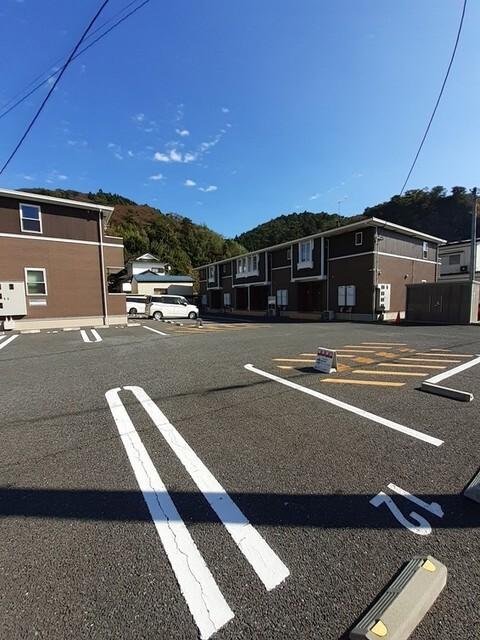 Ｇｒａｎｄｅ　Ｓ．Ｋ　壱番館（101） 駐車場