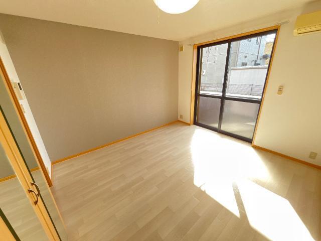 ラ・ジュルネ 部屋画像