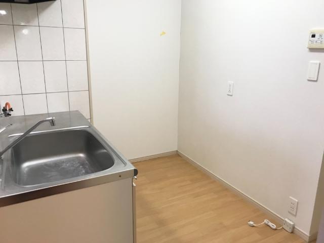 クリスタル・ヤモト キッチン