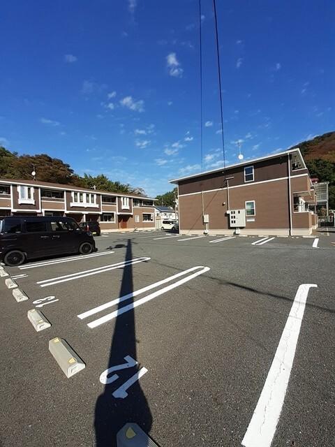 Ｇｒａｎｄｅ　Ｓ．Ｋ　弐番館（101） 駐車場