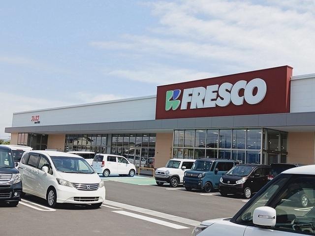 ヨークベニマル中浦店：2300m