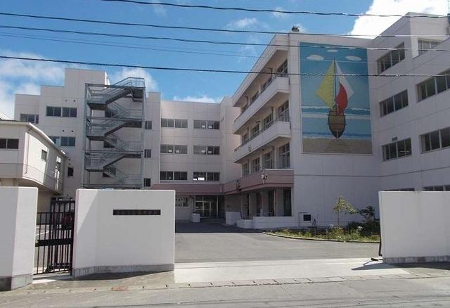 石巻市立湊中学校：700m