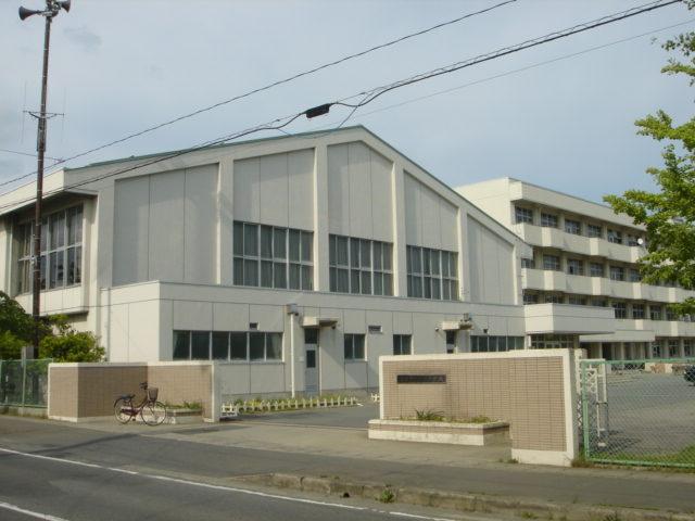 石巻市立住吉中学校：936m