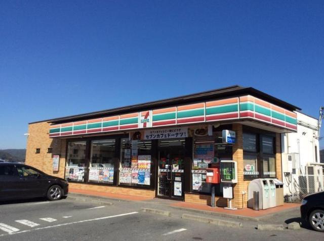 セブンイレブン河南前谷地店：1018m