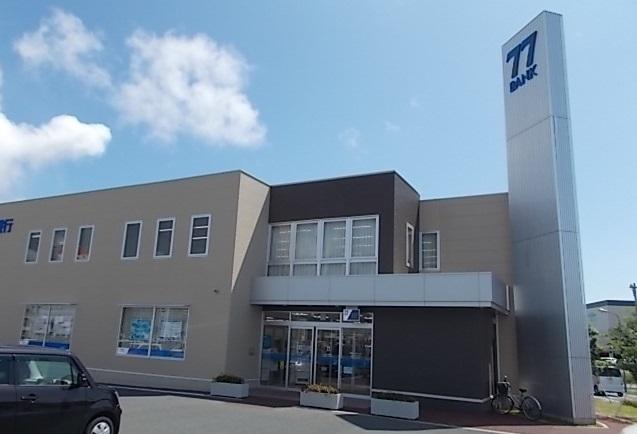 七十七銀行 蛇田支店：1500m