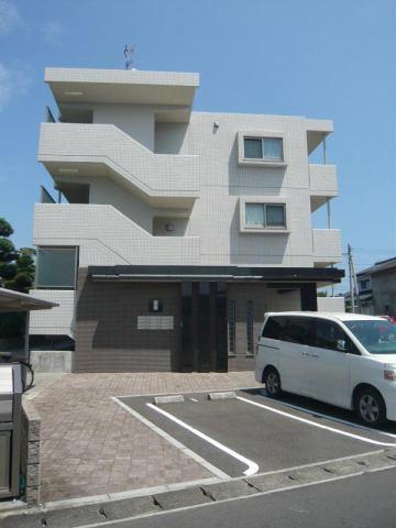 ハピネスヴィレッジ（302） 駐車場