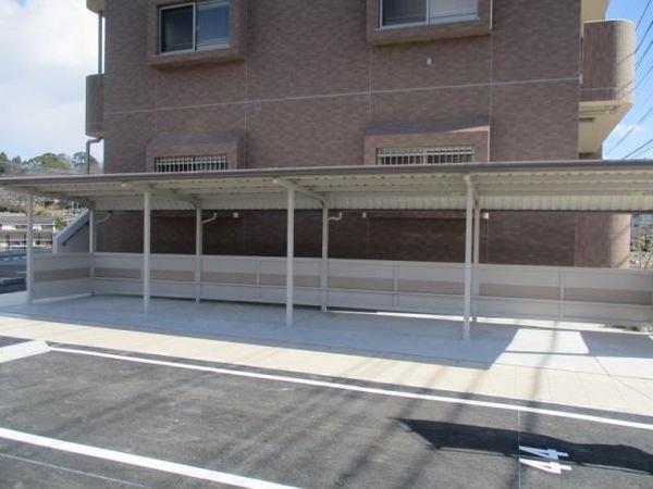 サンモール北小路（601） 駐車場