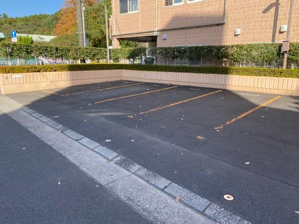 エクレール90（307） 駐車場