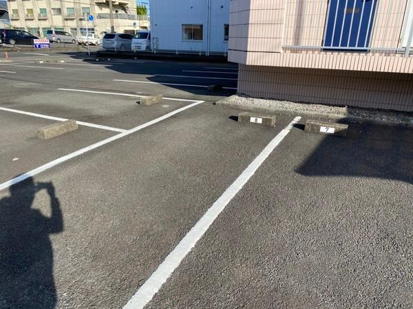 らふぃーね牧（405） 駐車場