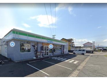 ファミリーマート大貫五丁目店：400m