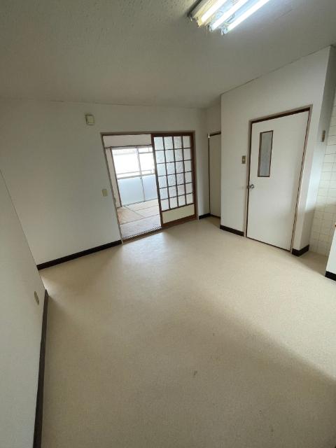 パル和光（301） 玄関