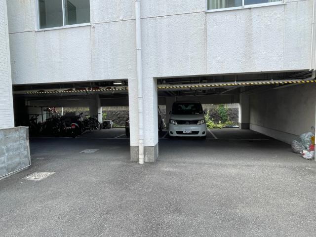 丸山ビル（208） 駐車場