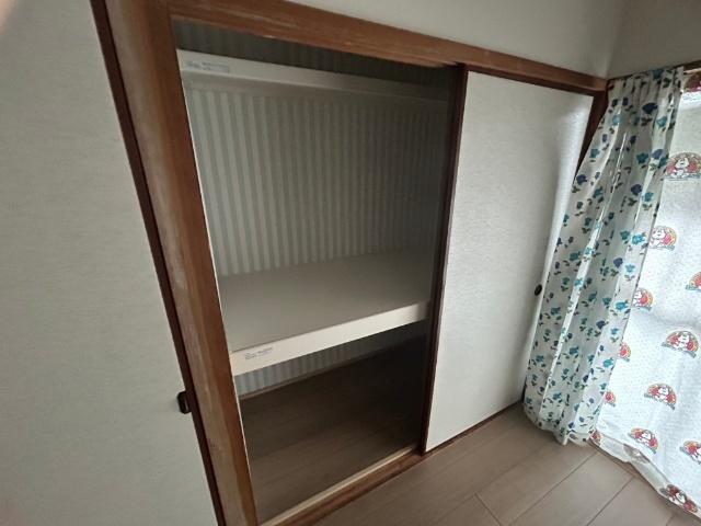 コーポ岡富（102） 収納