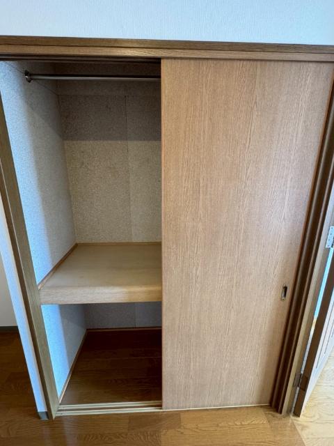 延岡市緑ケ丘アパート 収納