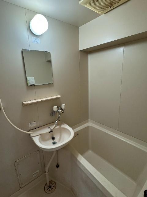 延岡市緑ケ丘アパート バス／シャワー