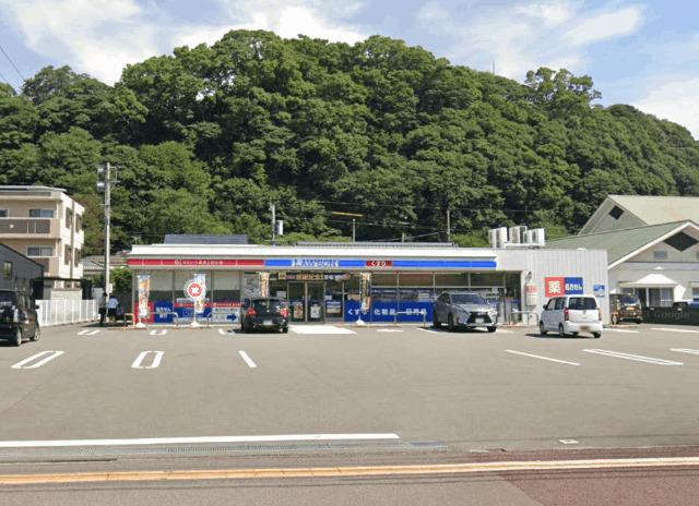 ローソン桜小路店：160m