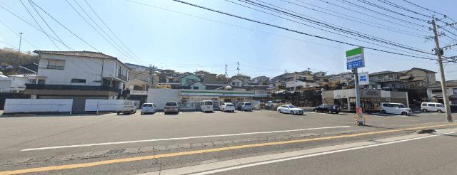 ファミリーマート延岡塩浜店：208m