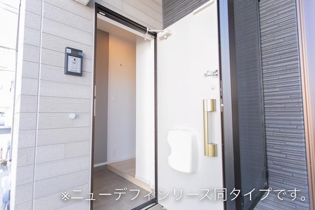 サニートロン福住　２（202） 玄関