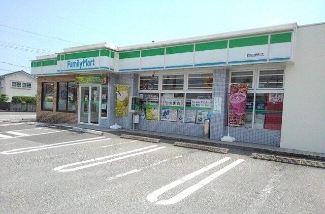 ファミリーマート延岡伊形店：850m