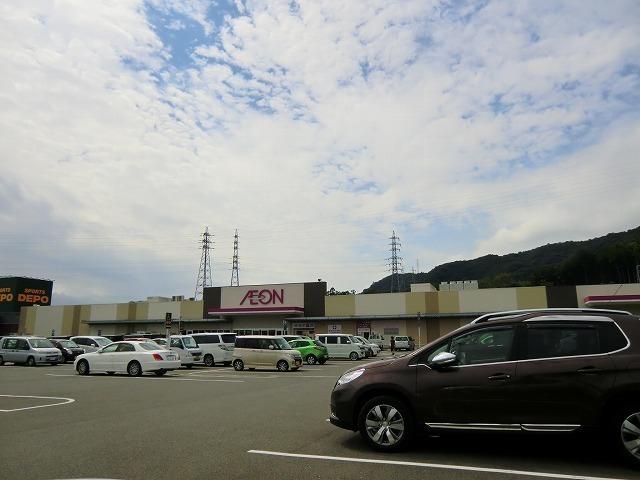 イオン多々良店：800m