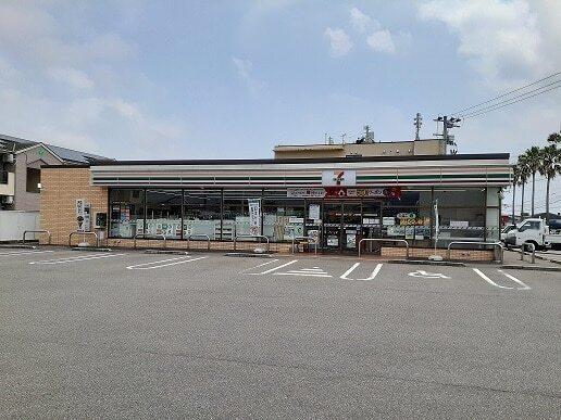 セブンイレブン桃の木店：450m