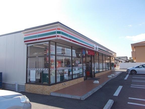 セブンイレブン曽根４丁目店：180m