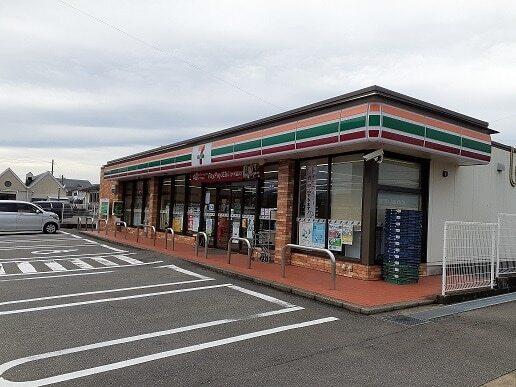 セブンイレブン　新生町店：750m