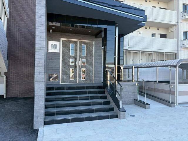 サンテラス・TUTOMI（101） エントランス