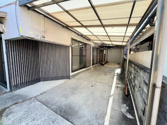 川原崎中古住宅 駐車場