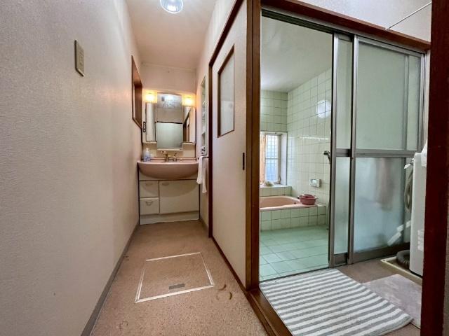 塩浜町3丁目中古住宅 洗面