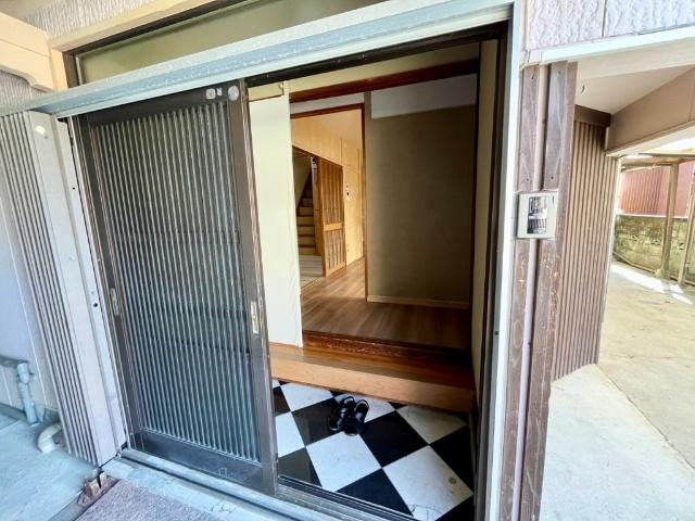 川原崎中古住宅 玄関