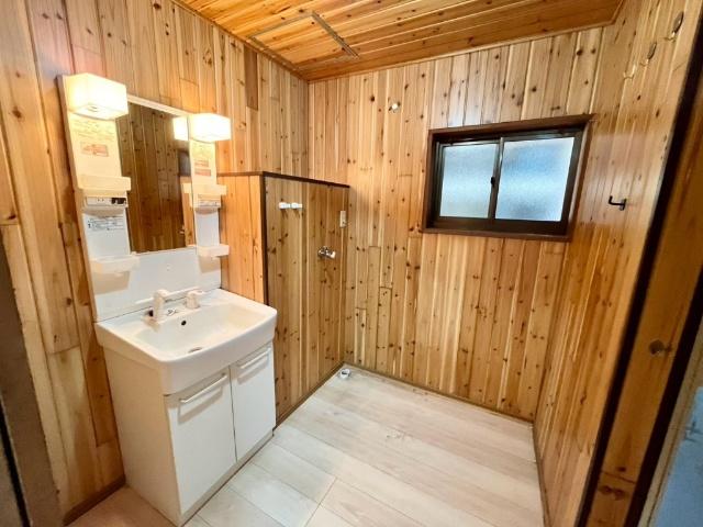 川原崎中古住宅 洗面
