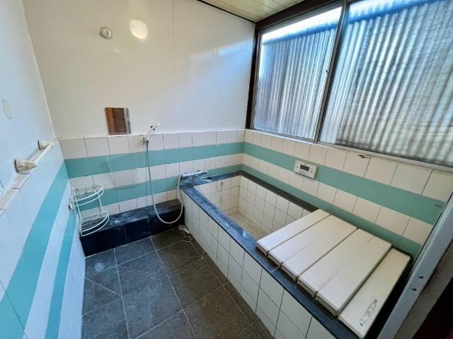 川原崎中古住宅 バス／シャワー