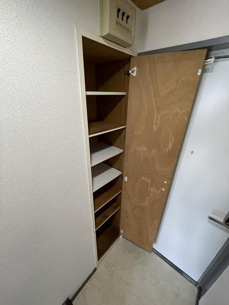 トライヤード（307） 収納