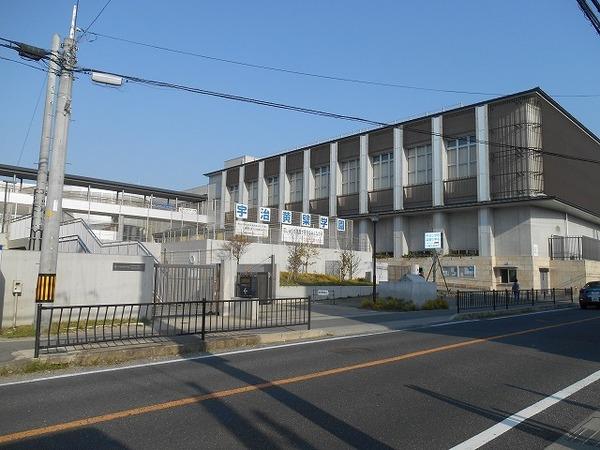 宇治市立黄檗中学校：379m