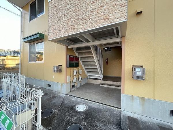 バニラハイツ（102） エントランス